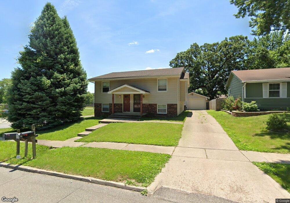 1869 Pleasant View Cir, Des Moines, IA 50320 - photo 1