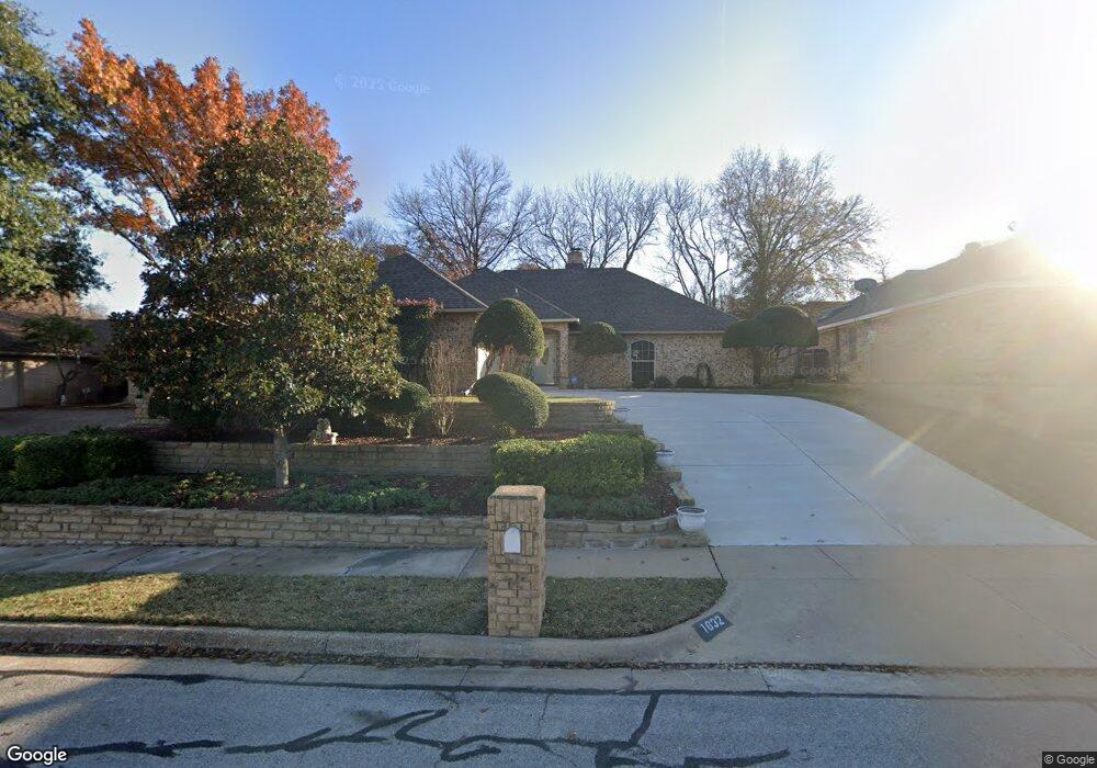 1632 Saxon Dr, Bedford, TX 76021 - photo 1