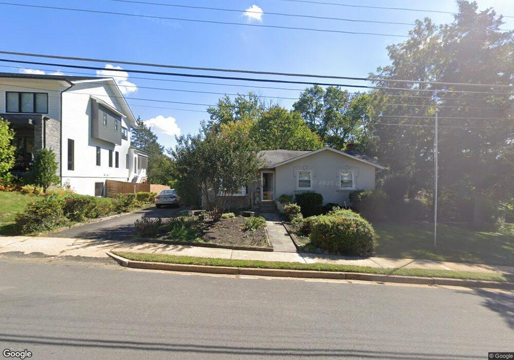 426 Yeonas Dr SW, Vienna, VA 22180 - photo 1