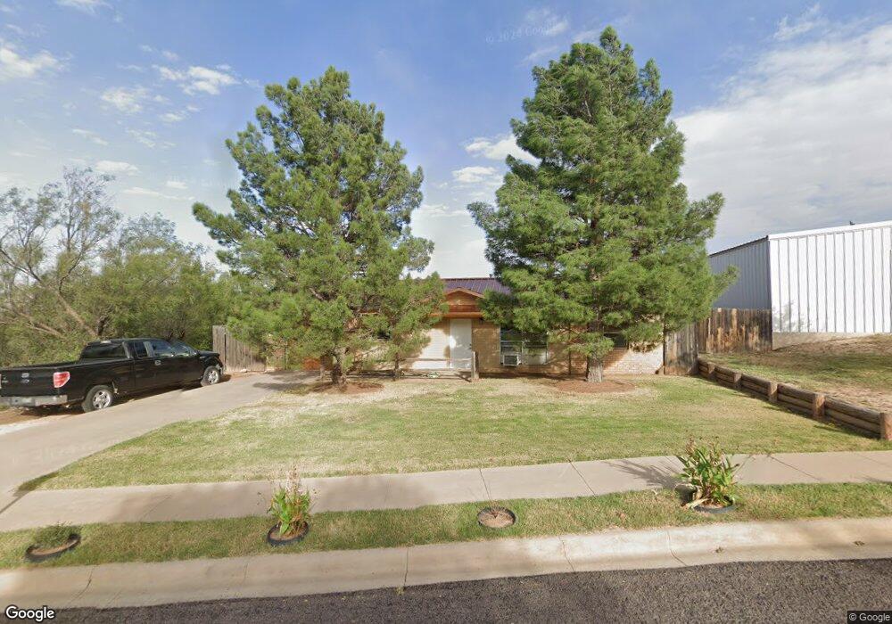 2207 Lynn Dr, Big Spring, TX 79720 - photo 1
