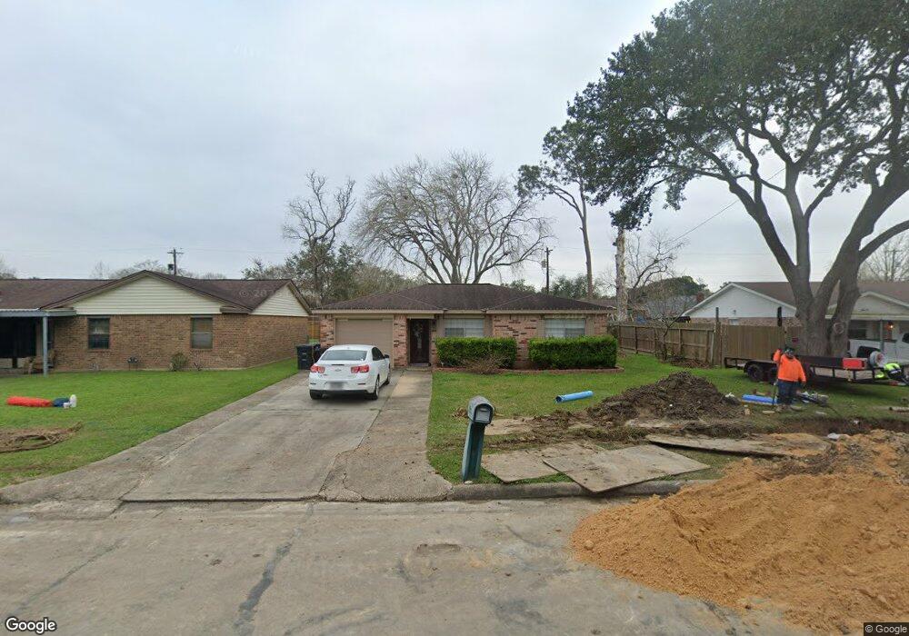 1720 Heather Ln, Alvin, TX 77511 - photo 1