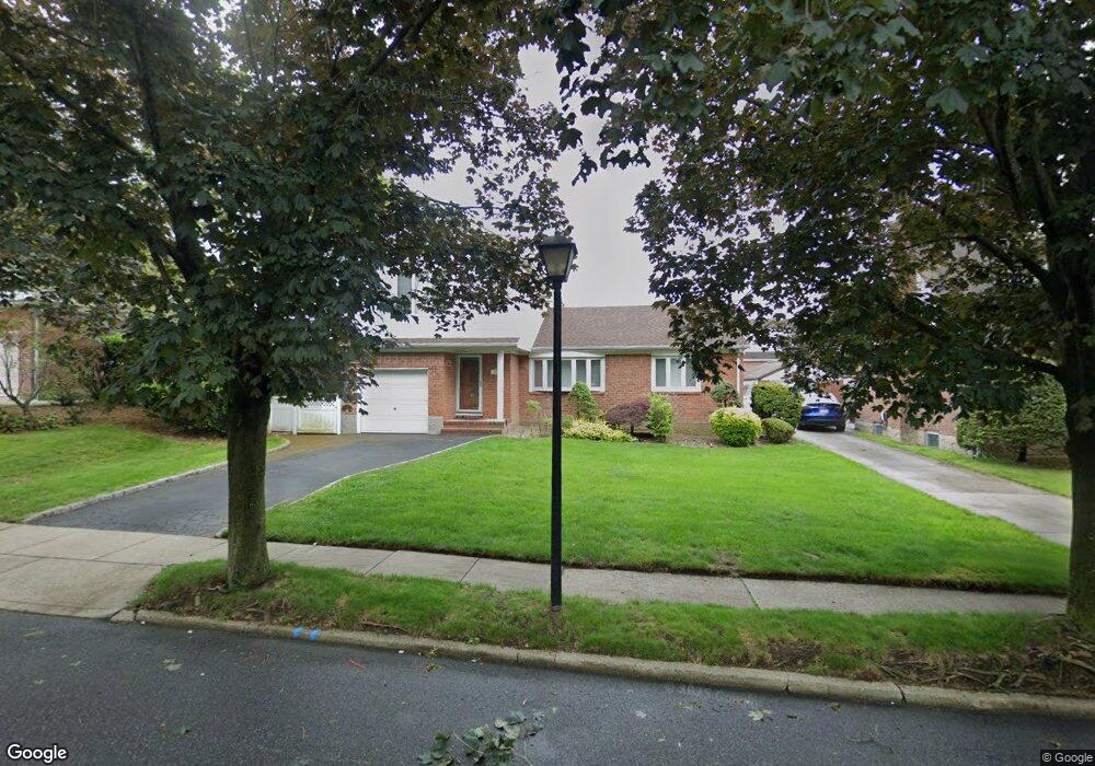 156 Pine St, New Hyde Park, NY 11040 - photo 1