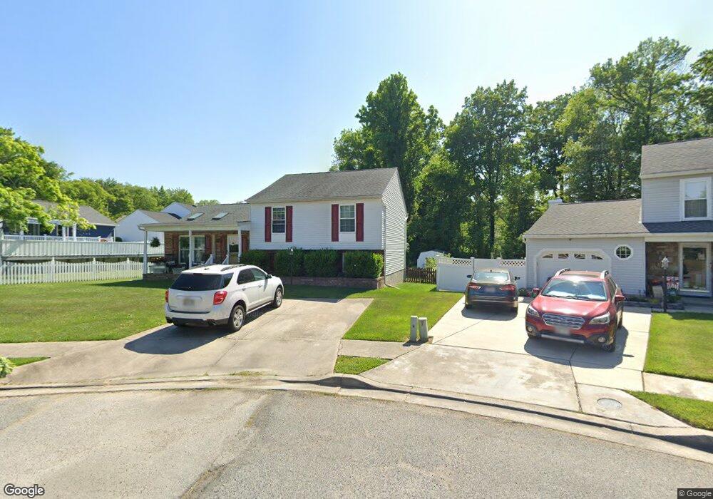 4 Yew Ct, Essex, MD 21221 - photo 1