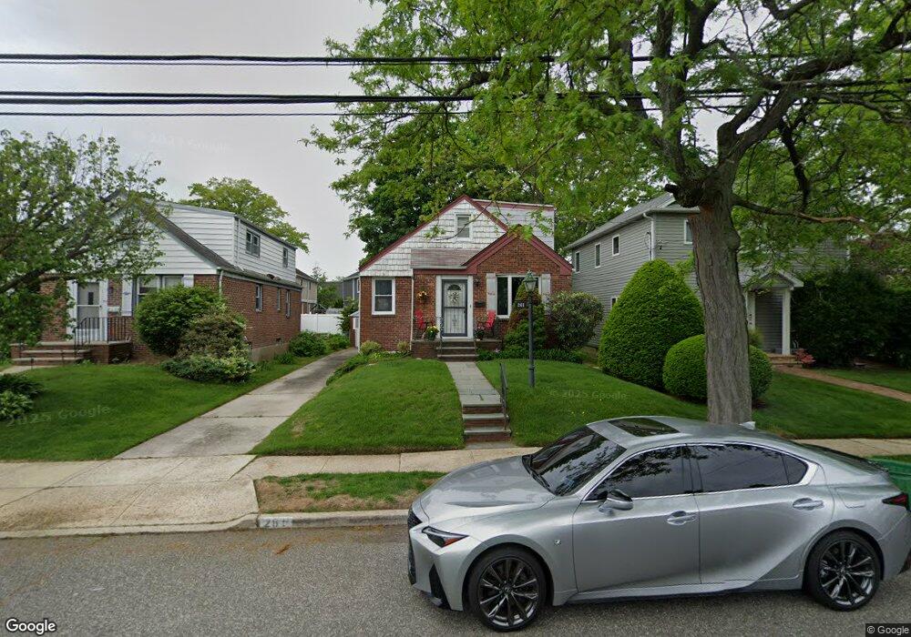 261 Kensington Rd S, Garden City, NY 11530 - photo 1