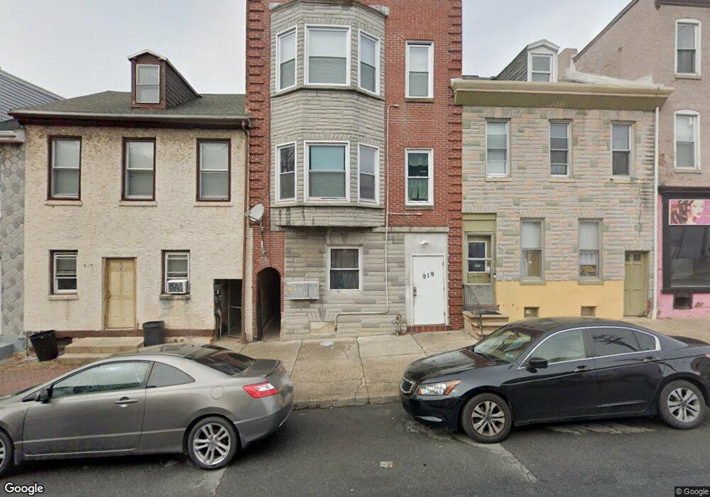 919 Buttonwood St, Reading, PA 19604 - photo 1