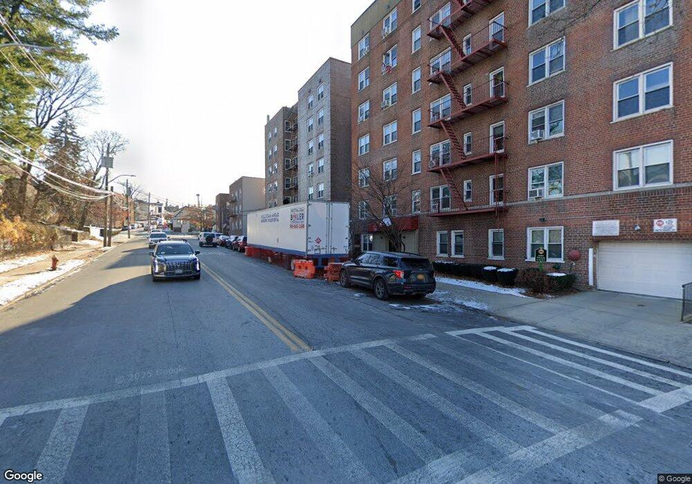 595 Mclean Ave unit 2A, Yonkers, NY 10705 - photo 1