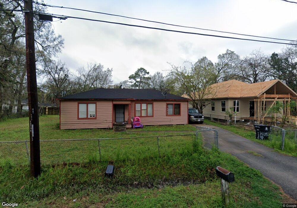 6805 Bethune Dr, Houston, TX 77091 - photo 1