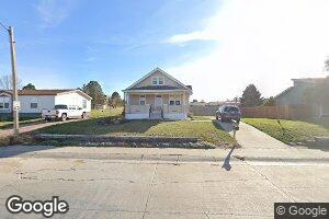 729 W 6th St, Chadron, NE 69337