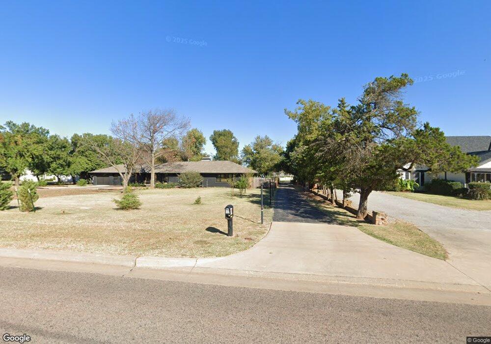 302 E Federal St, Shawnee, OK 74804 - photo 1