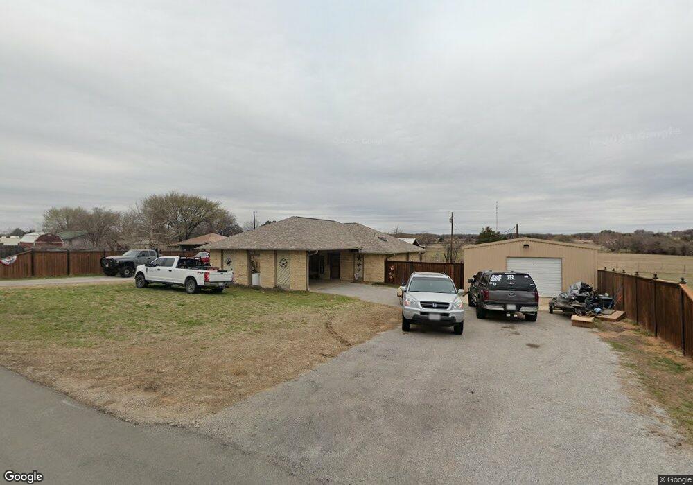 1356 Kerry Ln, Azle, TX 76020 - photo 1