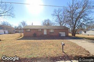 114 E 6th Ave, Caney, KS 67333