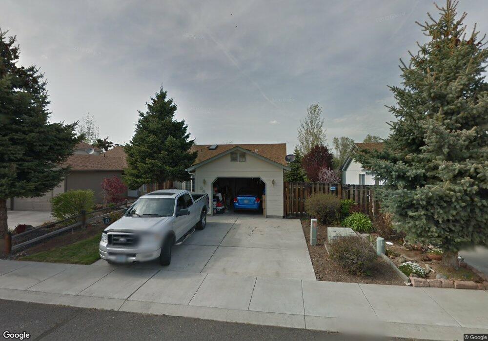 3625 SW Bobby Jones Ct, Redmond, OR 97756 - photo 1