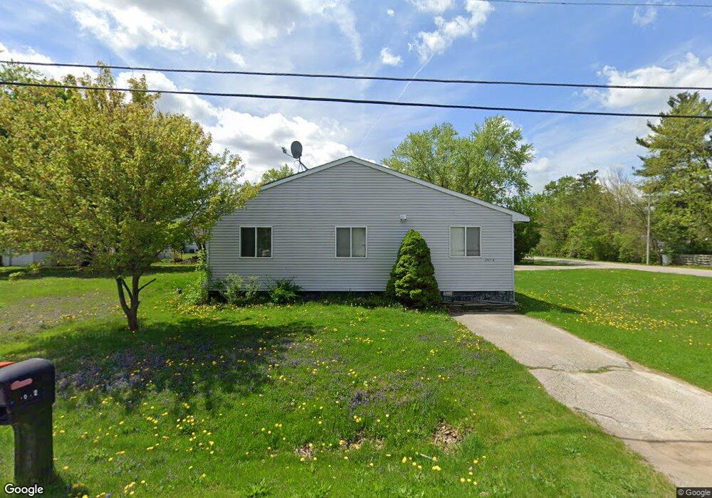 2072 Eberly Rd, Flint, MI 48532 - photo 1