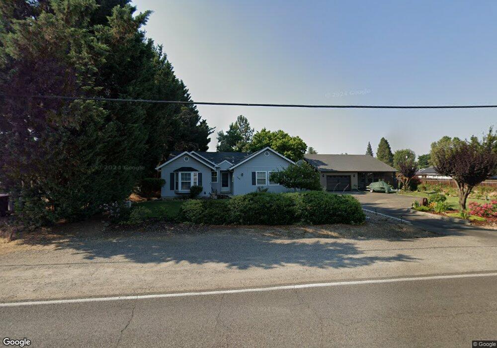 549 Beall Ln, Central Point, OR 97502 - photo 1