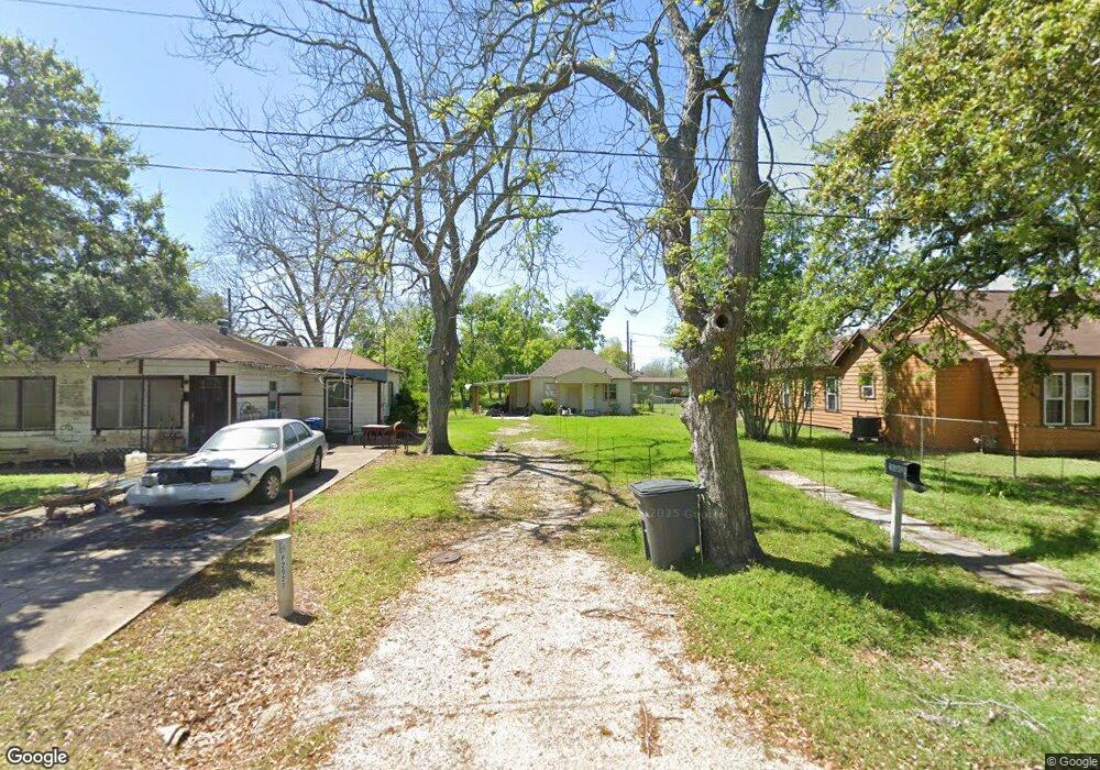 2904 Avenue A, Bay City, TX 77414 - photo 1