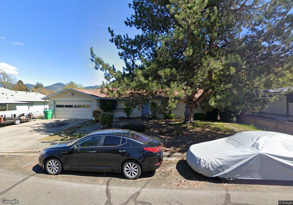 1753 Darrell Cir, Grants Pass, OR 97527 - photo 1