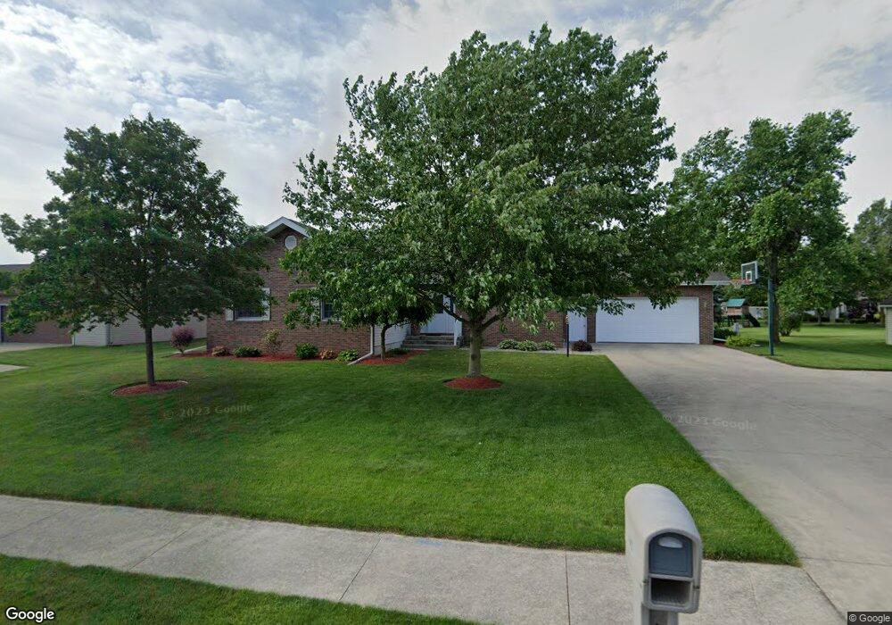 551 Maple Ln, Nappanee, IN 46550 - photo 1