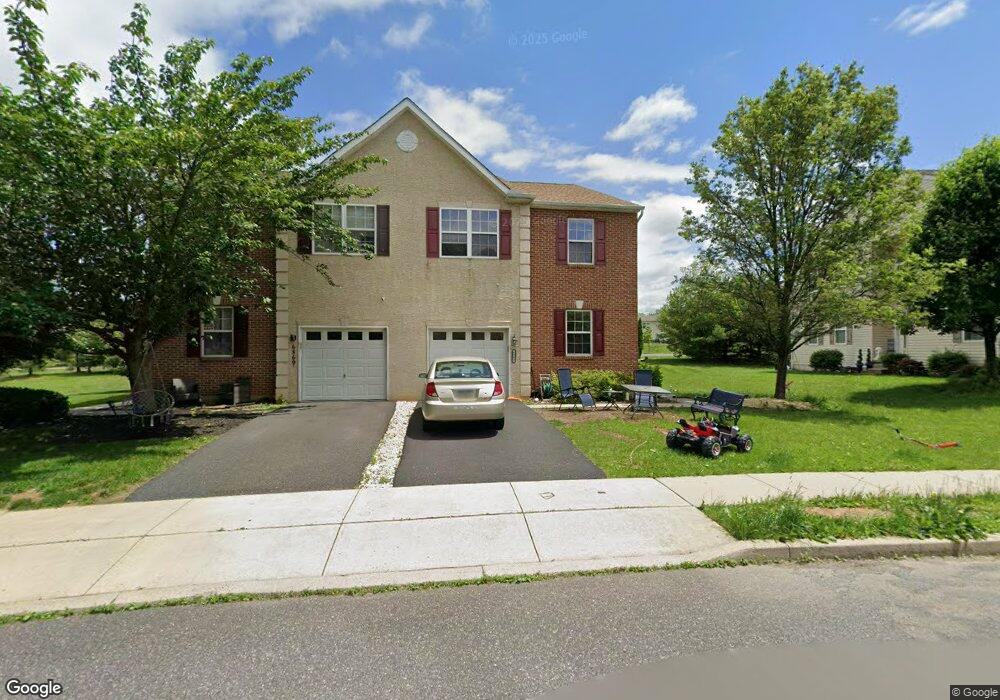 6865 Hunt Dr unit 684, Macungie, PA 18062 - photo 1