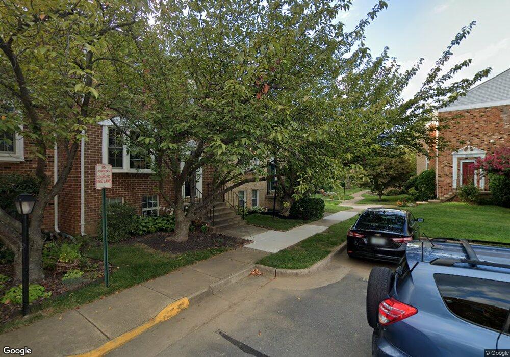 3111 Valentino Ct, Oakton, VA 22124 - photo 1