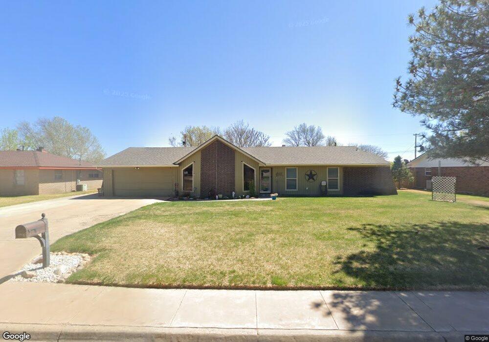 917 Phillips Dr, Dumas, TX 79029 - photo 1