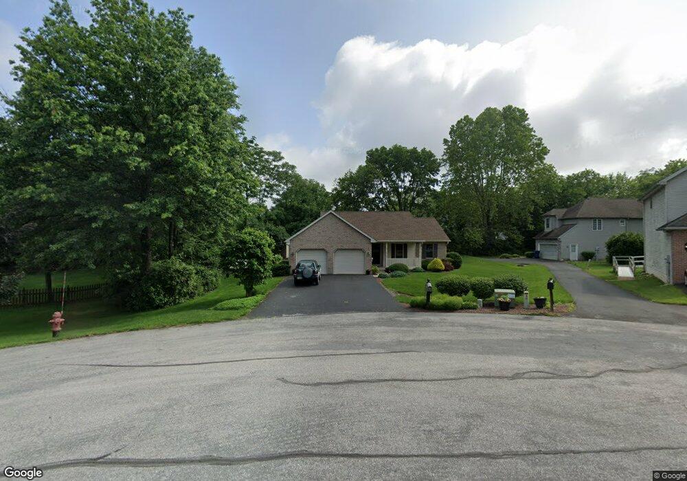 692 Karvois Ct, Chambersburg, PA 17202 - photo 1