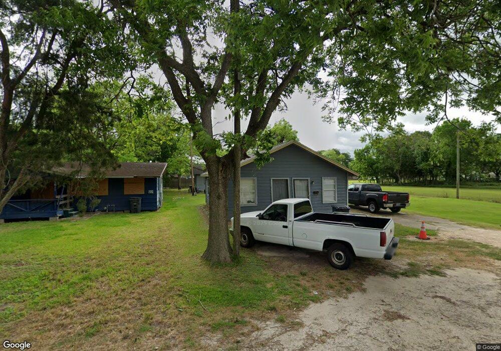 1615 Avenue K, Bay City, TX 77414 - photo 1