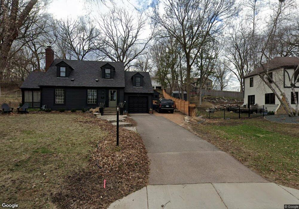 602 Glencoe Rd, Excelsior, MN 55331 - photo 1