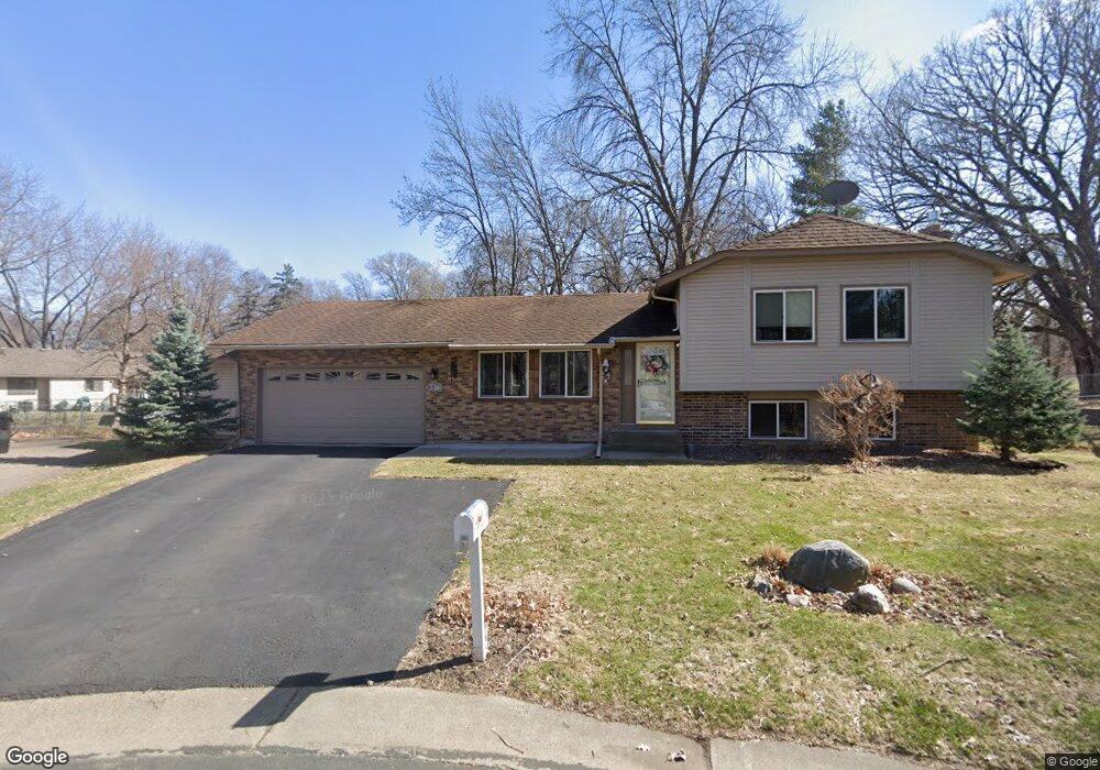 6875 Oakview Ln N, Maple Grove, MN 55369 - photo 1