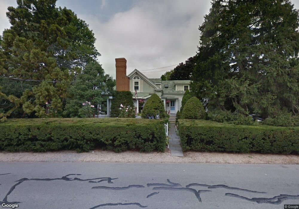 147 Russells Mills Rd, South Dartmouth, MA 02748 - photo 1