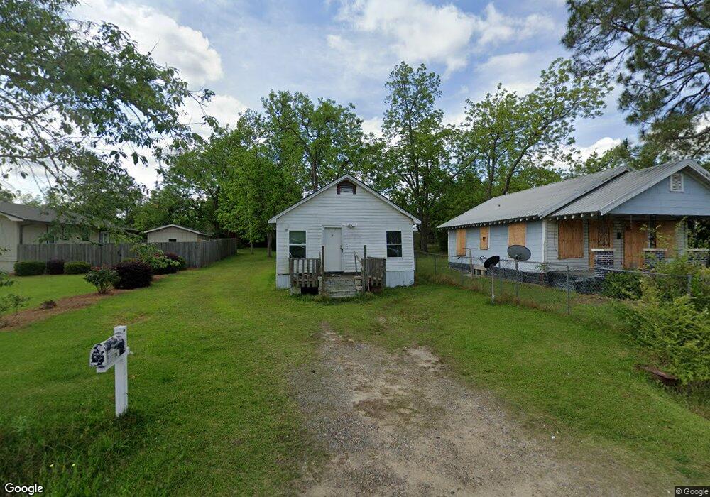 211 E Alapaha St, Fitzgerald, GA 31750 - photo 1