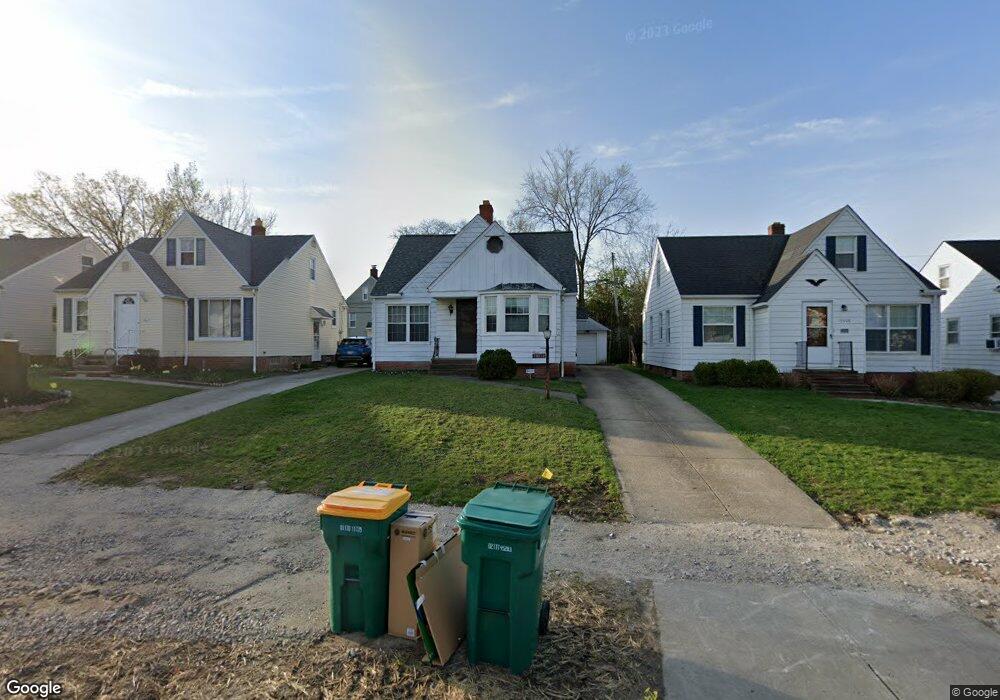 19012 Maple Heights Blvd, Maple Heights, OH 44137 - photo 1