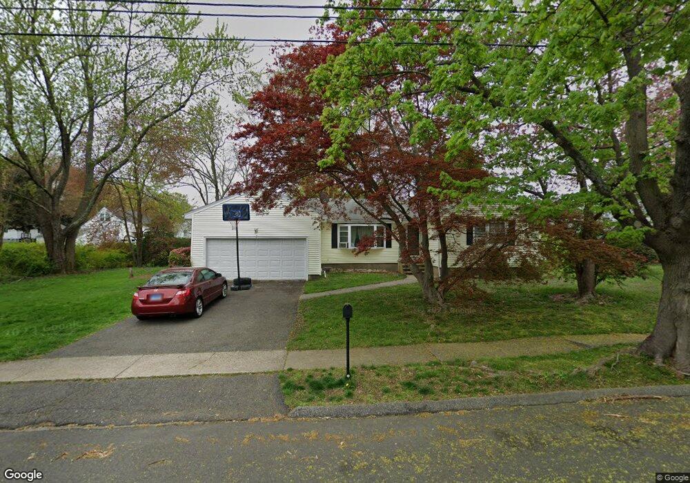 765 Robin Ln, Stratford, CT 06614 - photo 1