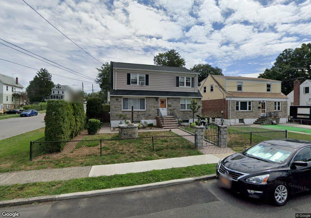 30 Maple Place, Yonkers, NY 10704 - photo 1