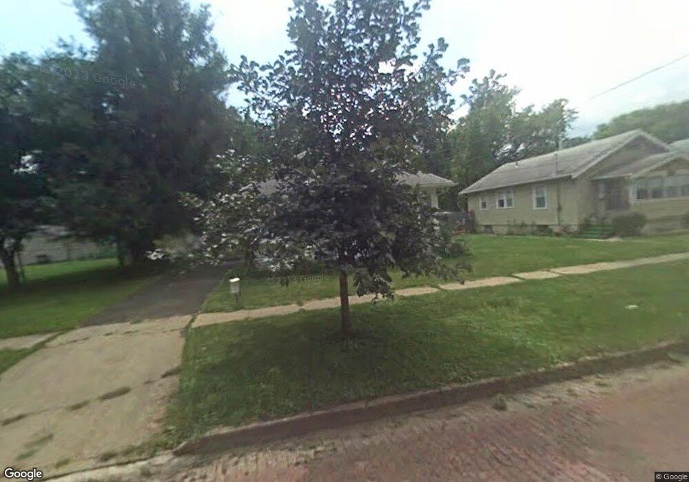 2433 Des Moines St, Des Moines, IA 50317 - photo 1