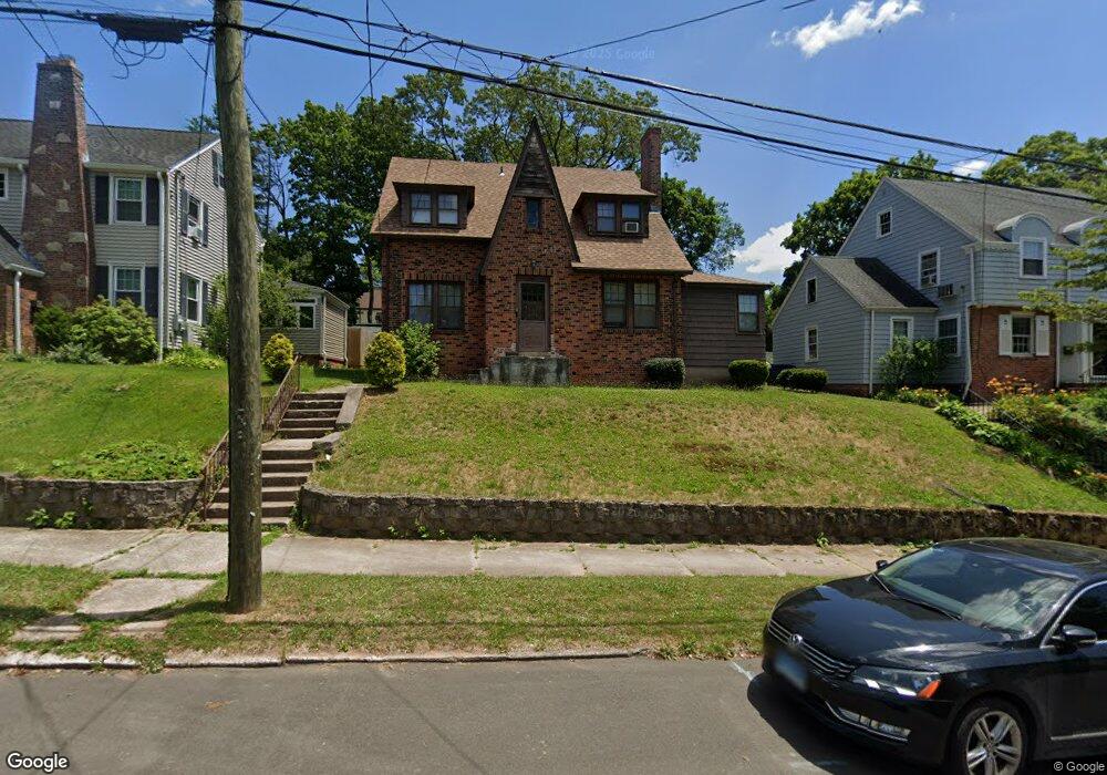 145 Roydon Rd, New Haven, CT 06511 - photo 1