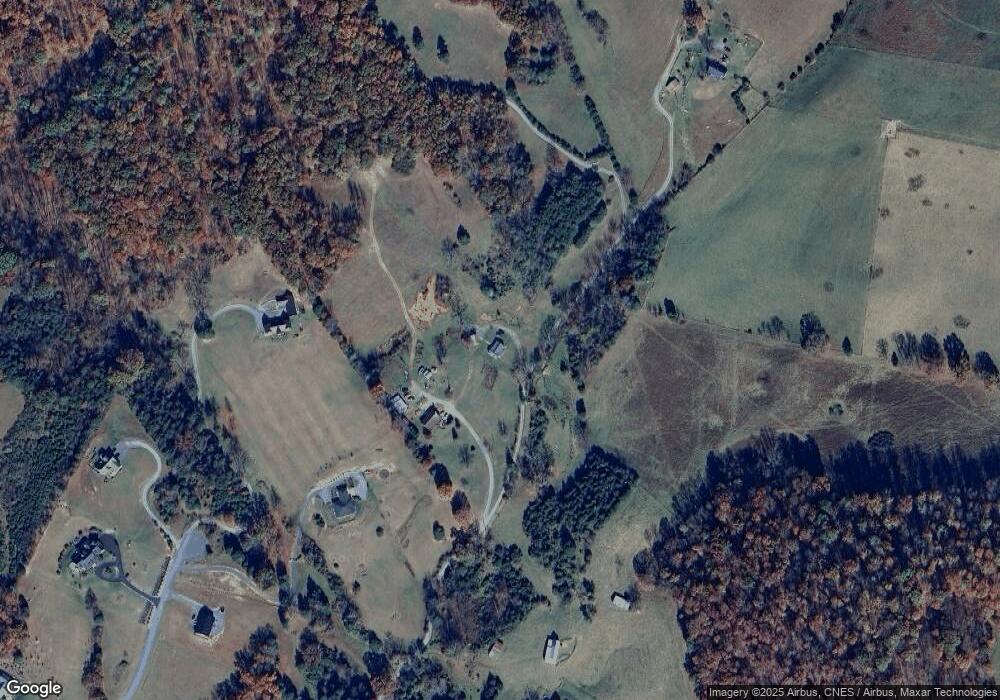 161 Love Field Ln, Buena Vista, VA 24416 - photo 1