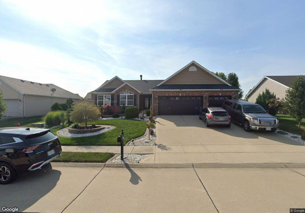 1931 Wellington Ln, Maryville, IL 62062 - photo 1