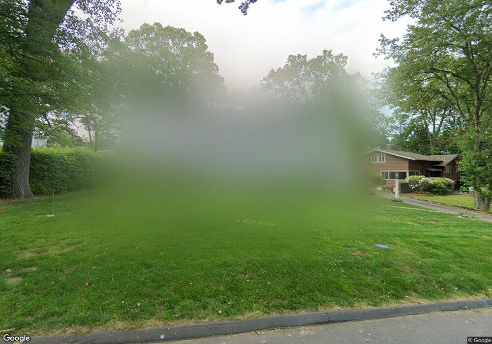 69 Stoneleigh Rd, Fairfield, CT 06825 - photo 1