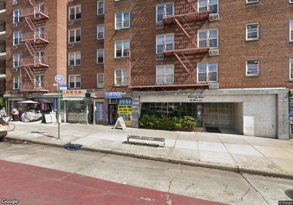 42-95 Main St unit 5D, Flushing, NY 11355 - photo 1