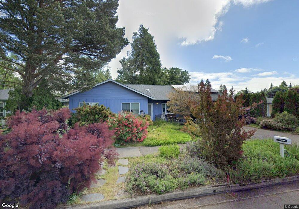 1077 Randall St, Eugene, OR 97401 - photo 1
