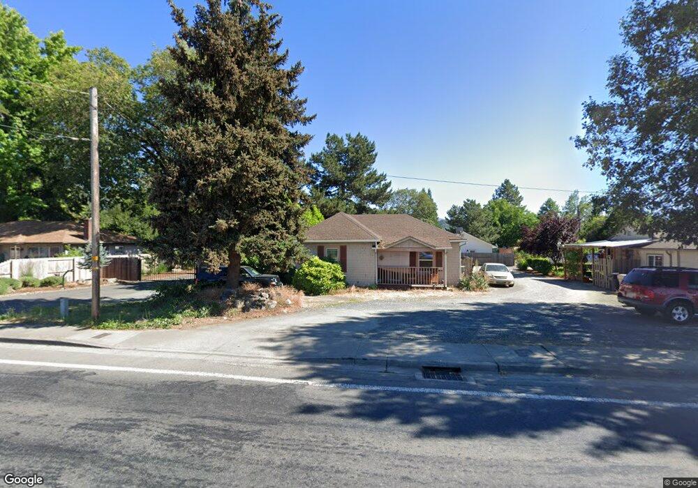 853 SE M St, Grants Pass, OR 97526 - photo 1