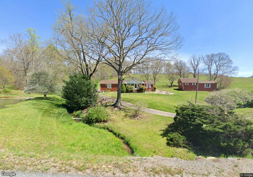 120 Mathis Rd, Burnsville, NC 28714 - photo 1