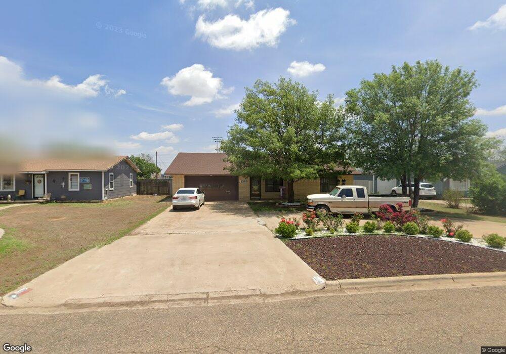 1308 Travis St, Plainview, TX 79072 - photo 1