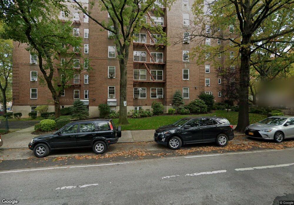 26-15 Parsons Blvd unit 4C, Flushing, NY 11354 - photo 1
