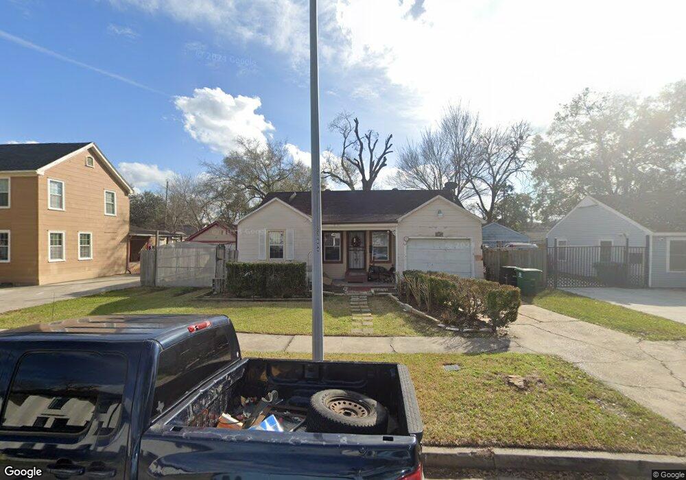 7734 Edna St, Houston, TX 77087 - photo 1