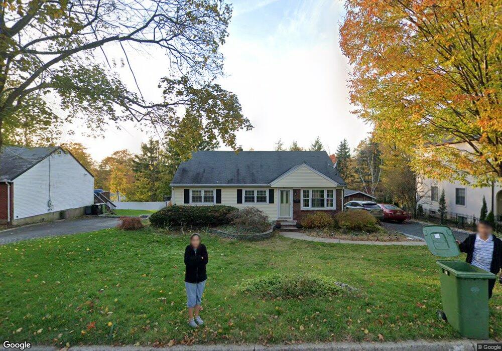 299 Gorden Dr, Paramus, NJ 07652 - photo 1