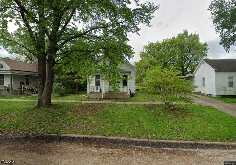 1313 Shelby Ave, Mattoon, IL 61938 - photo 1