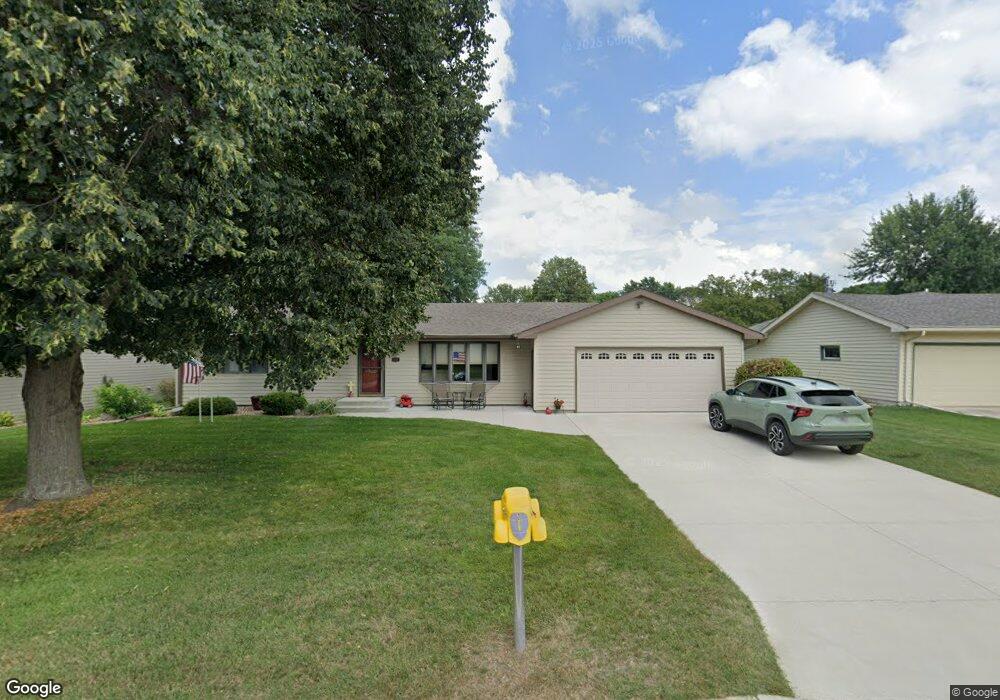1107 Skylark Ln, Albert Lea, MN 56007 - photo 1