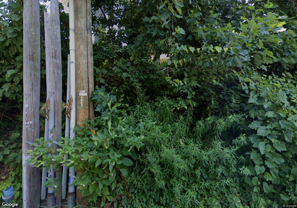 872 Quaker Ln S, West Hartford, CT 06110 - photo 1