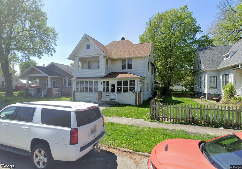 327 Decatur St, Lincoln, IL 62656 - photo 1